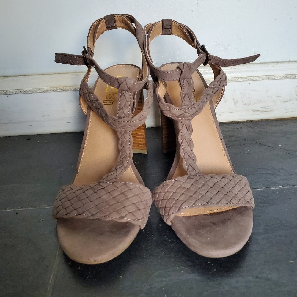 Tan Brown Braided Strappy Sandals Heels Size 7